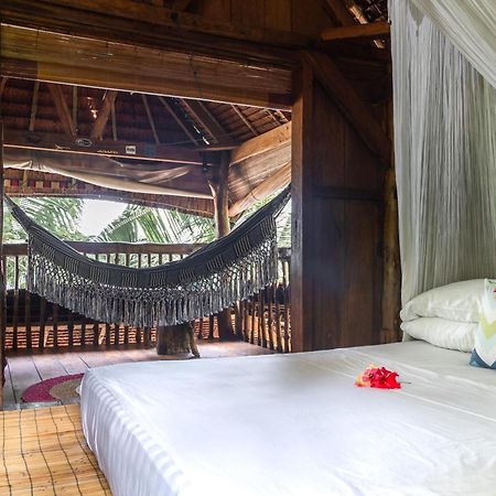 Hotel Mentawai Surf Camp Muarasiberut Esterno foto